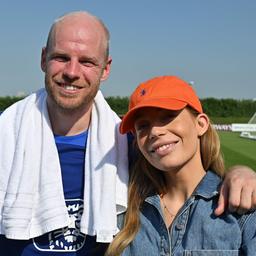 Ajax Mittelfeldspieler Davy Klaassen wird seine Freundin Laura Benschop heiraten