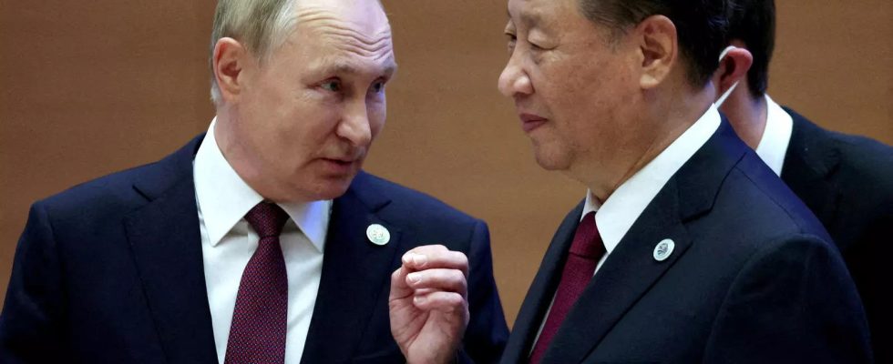 Angesichts der US Sanktionen intensiviert China seine militaerischen Uebungen mit Russland