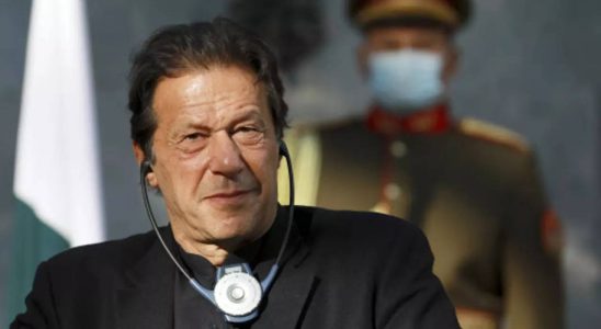 Der ehemalige pakistanische Premierminister Imran Khan macht das Militaer fuer