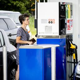 Die Benzinpreise steigen weiter Mittlerweile zahlt man fuer einen Liter
