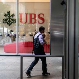 Die Schweizer Bank UBS verhaengte eine Geldstrafe von fast 400