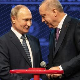 Erklaerer Erdogan scheint Putin dreimal anzutippen Das ist es