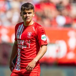 FC Twente uebernimmt nach starken Monaten endlich Soeldner Ugalde aus