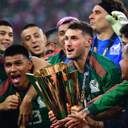 Feyenoord Stuermer Gimenez beschert Mexiko mit einem spaeten Tor den Gold