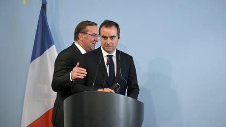 Frankreich und Deutschland verpflichten sich lange ins Stocken geratenes Panzer Joint Venture