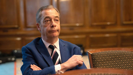 Gruende der Bank fuer den Rauswurf von Nigel Farage enthuellt