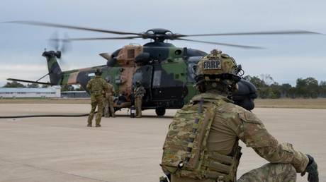 Hubschrauber bei grosser US Australien Uebung auf See verloren – World
