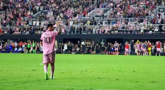 Messi gibt Traumdebuet fuer Inter Miami mit Siegtreffer per Freistoss