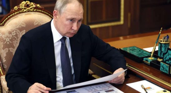 Putin wird BRICS Gipfel in Suedafrika unter Androhung von Verhaftung schwaenzen