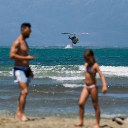 Reisehinweise fuer griechische Inseln wieder im gruenen Bereich Waldbraende unter