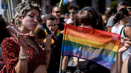 Spitzenbeamter verteidigt Budapests Anti LGBTQ Politik – World