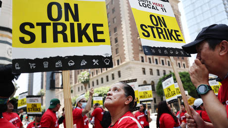 Tausende kalifornische Hotelangestellte streiken – World
