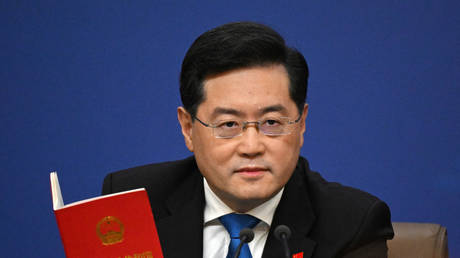 Tiefgelegt oder tief liegend Warum Chinas Aussenminister verschwand und dann