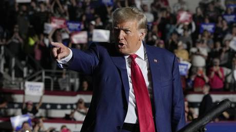 Trump dominiert republikanische Rivalen – Umfrage – World