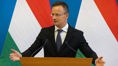 Ungarn droht jegliche EU Militaerhilfe fuer die Ukraine zu blockieren –