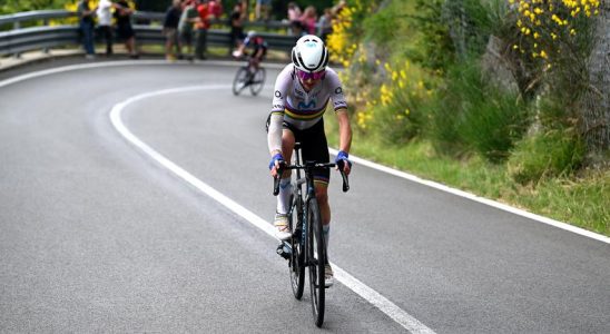 Van Vleuten ueberrascht Team mit rosa Trikot beim Giro „Manche