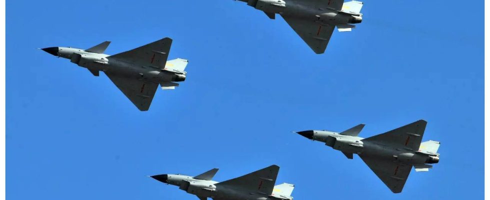 Waehrend Taiwan sich auf Anti Invasionsuebungen vorbereitet schickt China Dutzende Kampfflugzeuge