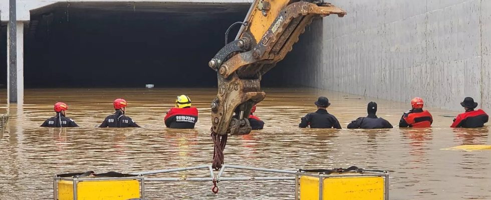 Yoon Zahl der Todesopfer bei Ueberschwemmungen in Suedkorea steigt auf