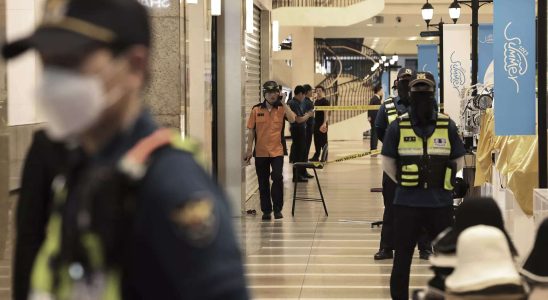 14 Menschen wurden in Suedkorea verletzt als ein Mann ein