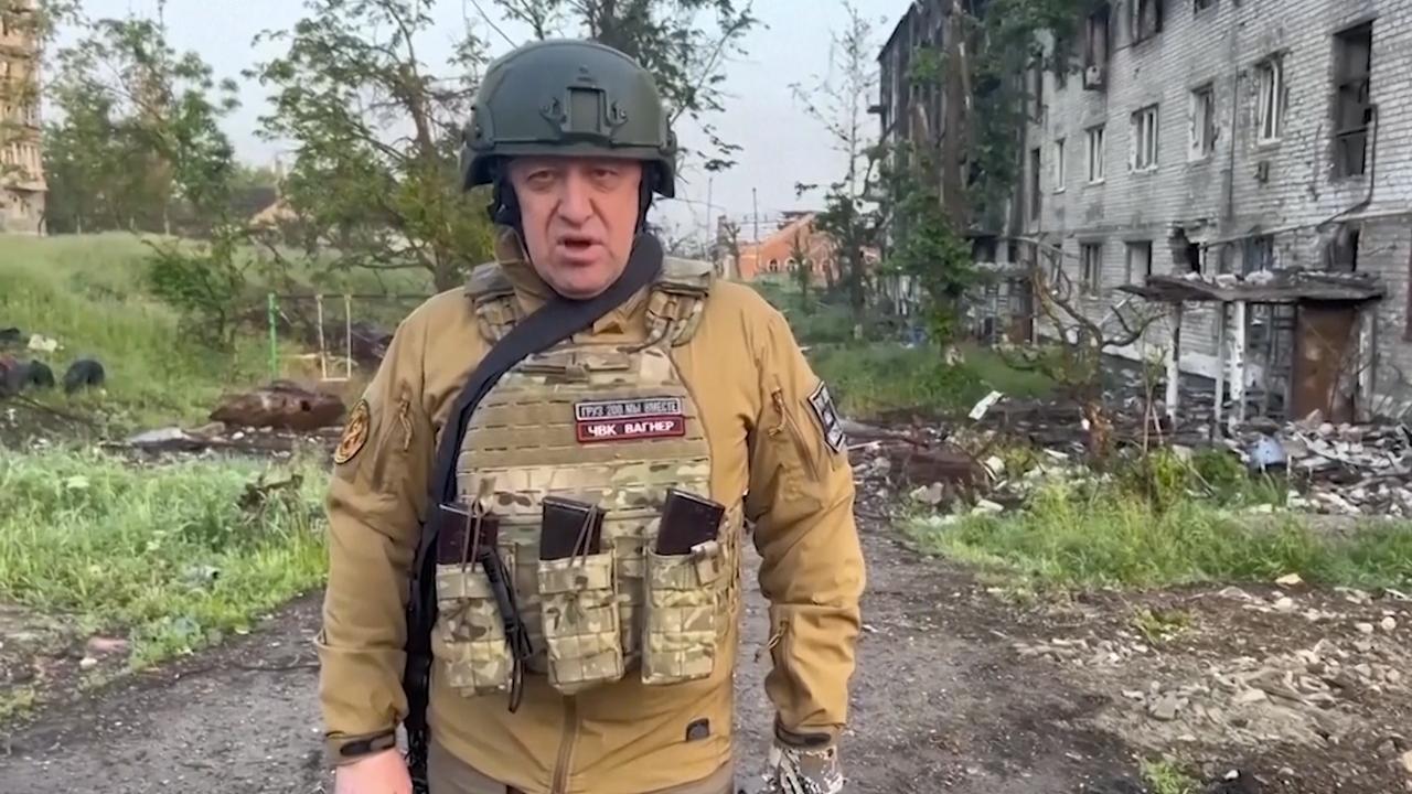Beeld uit video: Wagner vertrekt uit Bakhmut en draagt posities over aan Russisch leger