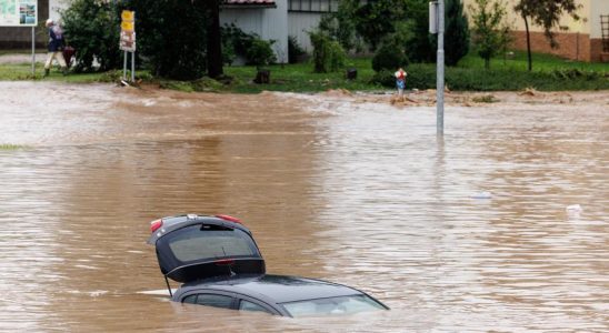 85 Niederlaender werden nach schlechtem Wetter aus Slowenien zurueckgefuehrt