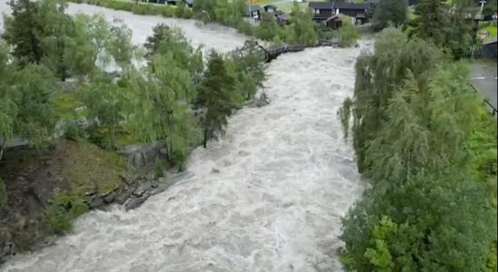 Beruehmte Eisbahn im norwegischen Hamar ist wegen Unwettern ueberflutet