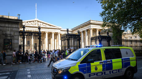 Britisches Museum liefert erste Schaetzung gestohlener Artefakte – World