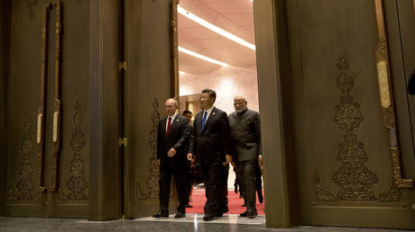 Die Gruendungsmitglieder der BRICS stehen vor einer historischen Entscheidung als