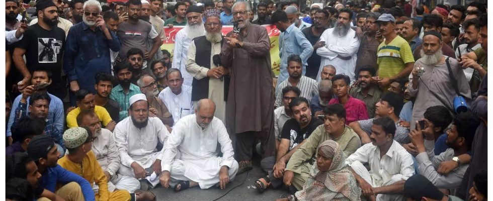 Die Massenproteste wegen hoher Stromrechnungen in Pakistan dauern an