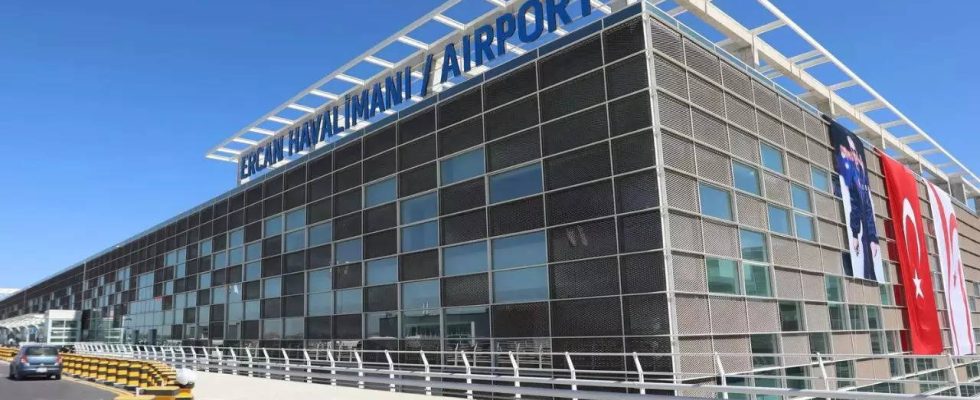 Flughafen Neuer Flughafen loest im abgelegenen Norden Zyperns unwahrscheinliche Traeume