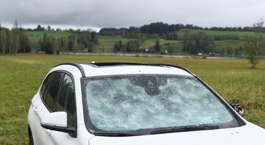 Hagelsturm beschaedigt 80 Prozent aller Gebaeude in deutschem Dorf