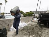 Heftige Regenfaelle in Mexiko durch Hurrikan Hilary mindestens ein Toter