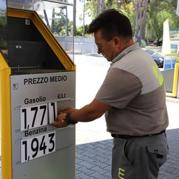 Italienische Tankstellen muessen nun durchschnittliche Benzinpreise anzeigen Im Ausland
