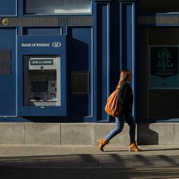 Kunden der Bank of Ireland hielten sich aufgrund einer Stoerung