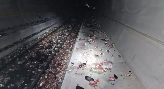 Laengster Eisenbahntunnel der Welt nach Entgleisung eines Gueterzuges monatelang geschlossen