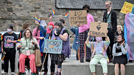 Lesben Speed Dating Veranstaltung wegen „Transphobie abgesagt – World