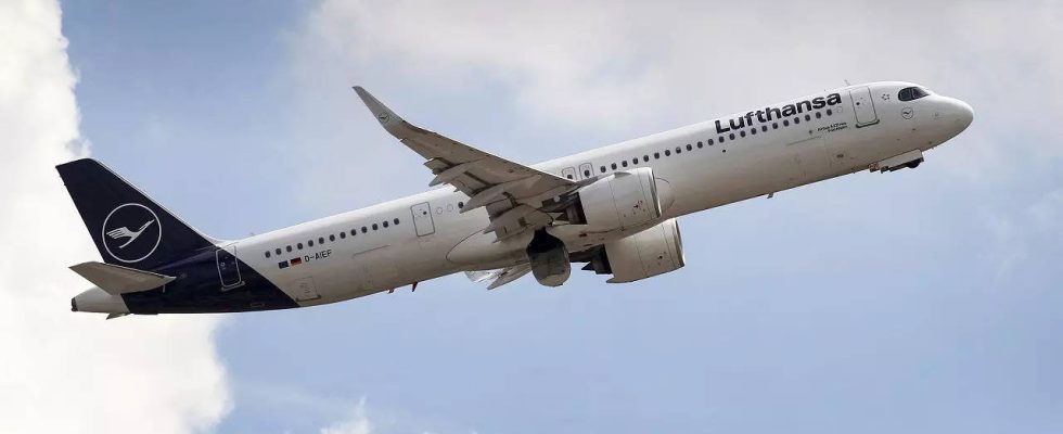 Lufthansa Pilot Lufthansa Pilot „zieht Penis in den Himmel nachdem Flugzeug zur