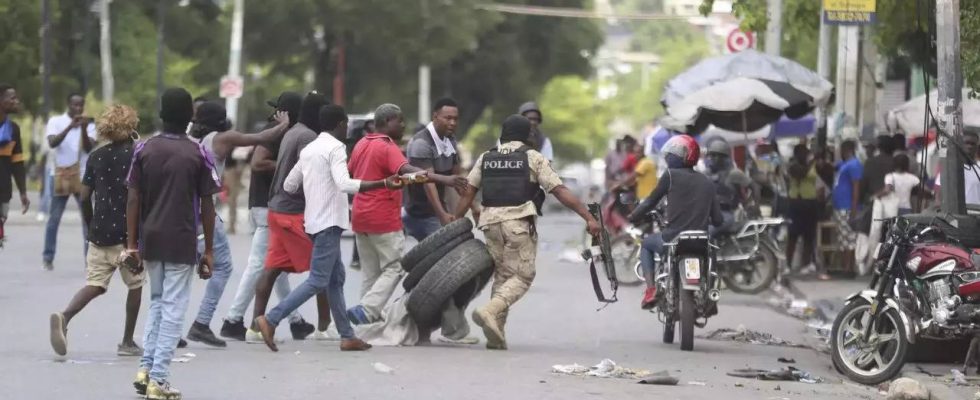 Mindestens sieben Tote nachdem haitianische Bande das Feuer auf von