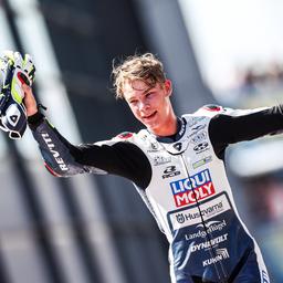 Motorradrennfahrer Veijer schafft Stunts mit der ersten niederlaendischen Pole Position seit