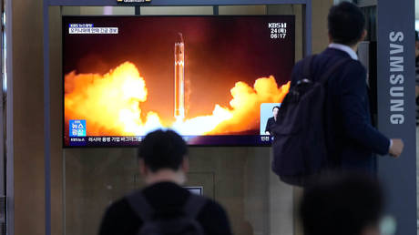 Nordkoreas zweiter Weltraumstart scheitert – World