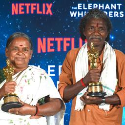 Paar aus preisgekroentem indischen Netflix Film verklagt Filmemacher Filme