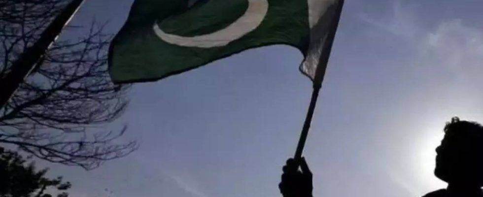 Pakistan ernennt vor den Wahlen ein neues Uebergangskabinett