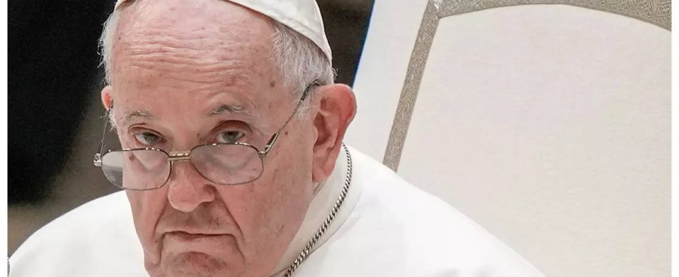Papst warnt vor Gefahren in den sozialen Medien Auf Algorithmen