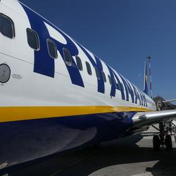 Ryanair erstattet 26 Passagieren Hunderte Euro fuer betrunkenen Flugbegleiter