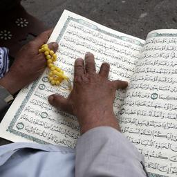 Schweden erhoeht Terrorgefahr nach Aufruhr wegen Koranverbrennungen Im Ausland