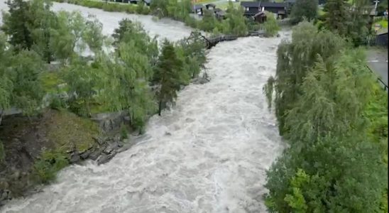 Tausende wurden in Norwegen aufgrund des hoechsten Flusspegels seit fuenfzig