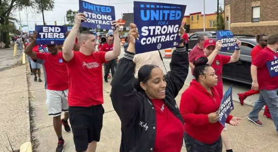 US Automobilarbeiter stimmen fuer Streikgenehmigung falls Tarifverhandlungen scheitern