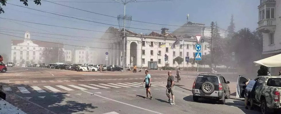 Ukraine Russischer Angriff auf Tschernihiw in der Ukraine toetete 7