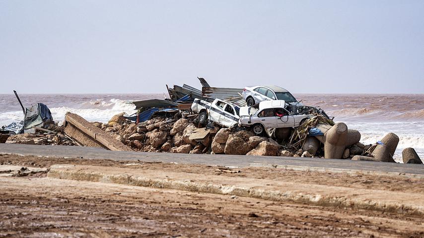 1694631556 698 Dammbrueche Ueberschwemmungen und zerstoerte Stadt 5 Fragen zu Libyen