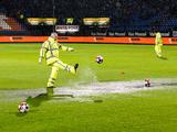 Wedstrijd tussen Willem II en TOP Oss afgelast vanwege zware regenval